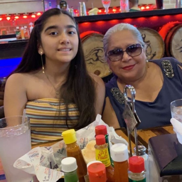 Meet your Posher, Silvia - Picture 3 of 8